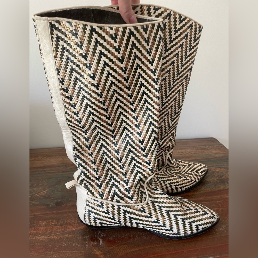 Lovely Vintage Glacee Chevron Patterned Boots - Picture 12 of 13